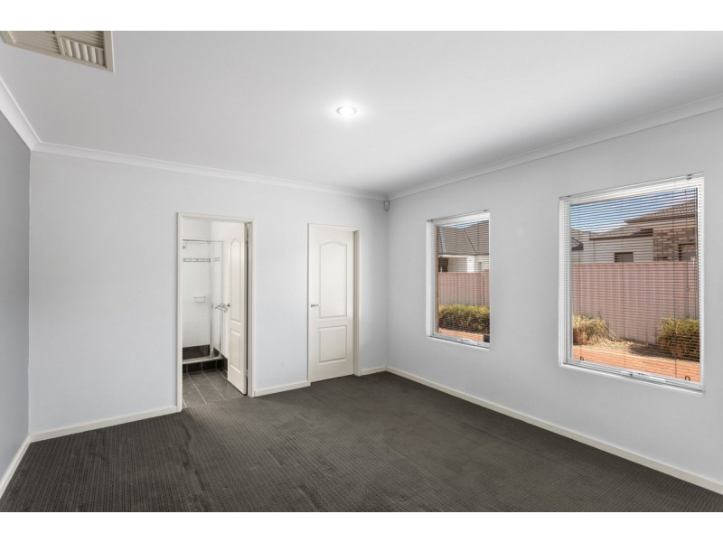 8B Hindmarsh, Yokine WA 6060