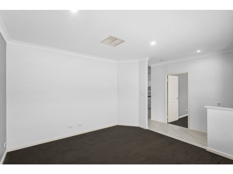 8B Hindmarsh, Yokine WA 6060