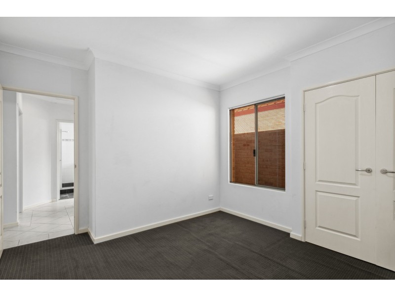 8B Hindmarsh, Yokine WA 6060