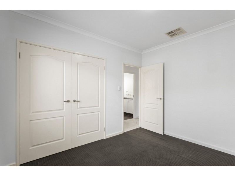 8B Hindmarsh, Yokine WA 6060