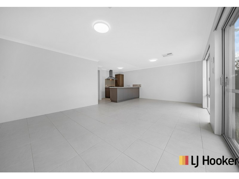 70 Bauer Circle, Banksia Grove WA 6031