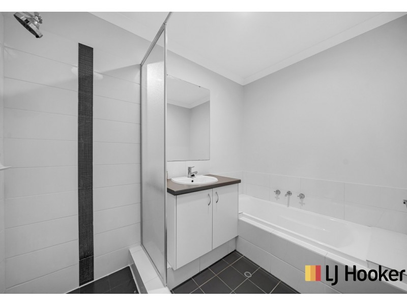 70 Bauer Circle, Banksia Grove WA 6031