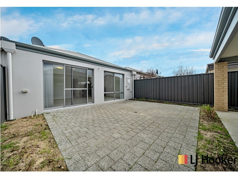 70 Bauer Circle, Banksia Grove WA 6031