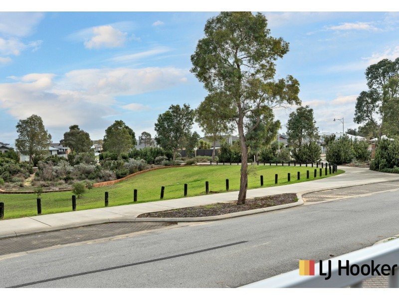 70 Bauer Circle, Banksia Grove WA 6031