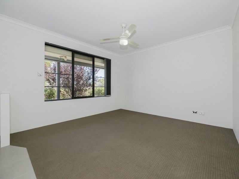 32 Finglas Meander, Butler WA 6036