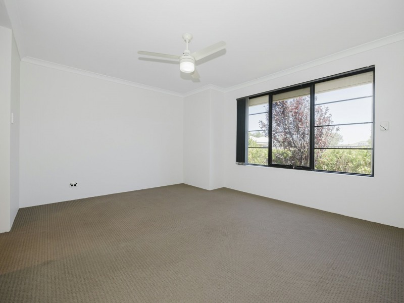 32 Finglas Meander, Butler WA 6036