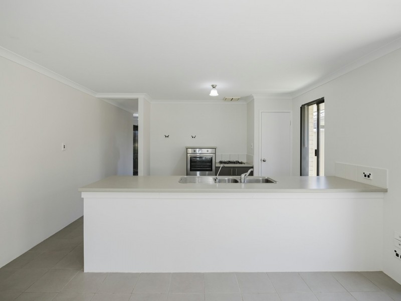 32 Finglas Meander, Butler WA 6036