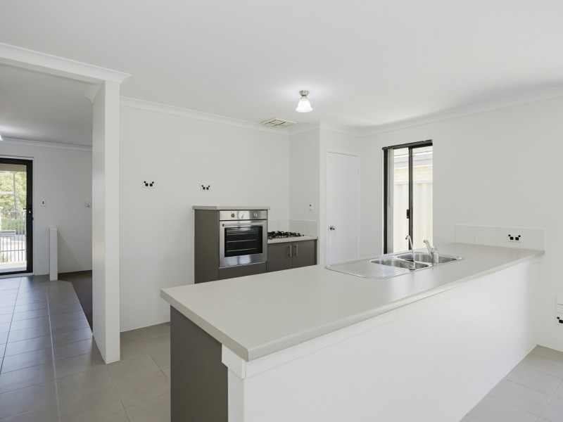 32 Finglas Meander, Butler WA 6036