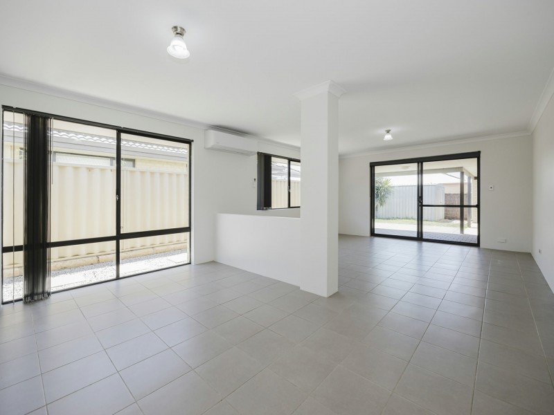 32 Finglas Meander, Butler WA 6036