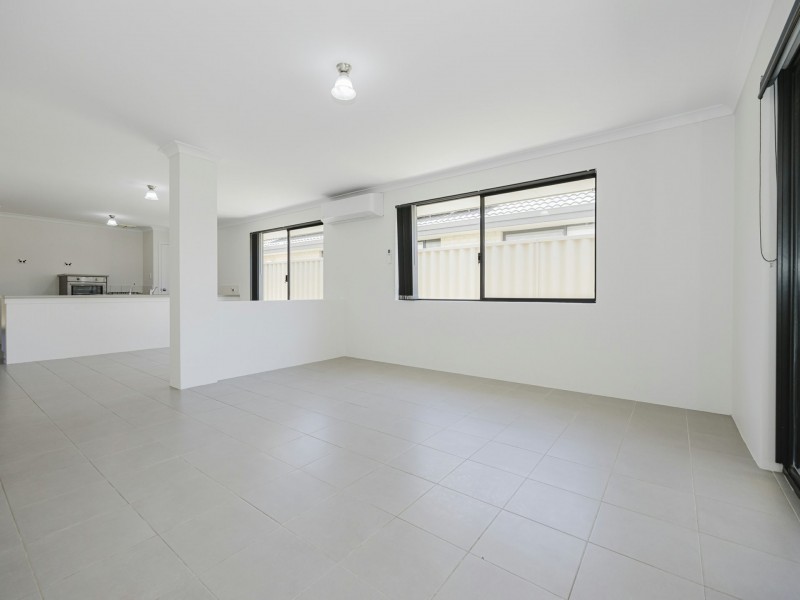 32 Finglas Meander, Butler WA 6036