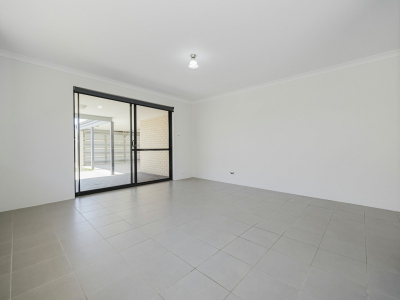 32 Finglas Meander, Butler WA 6036