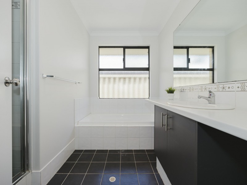 32 Finglas Meander, Butler WA 6036