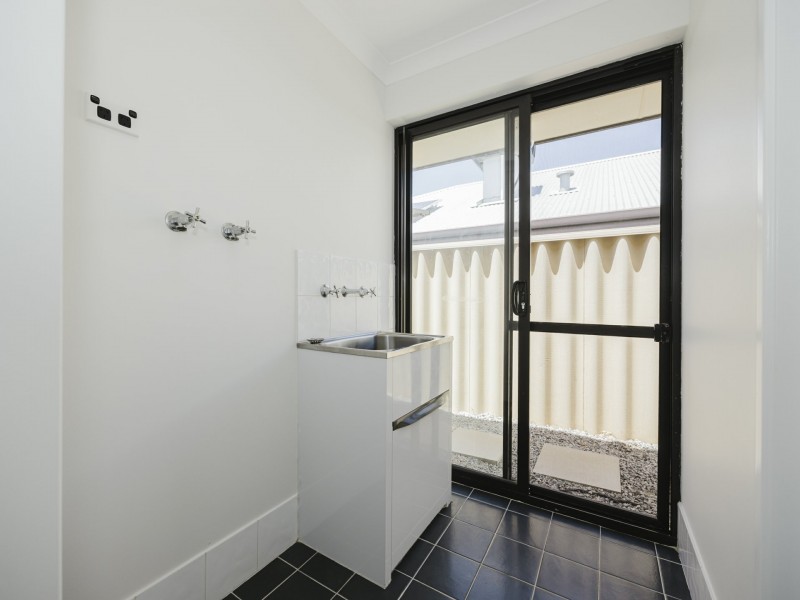 32 Finglas Meander, Butler WA 6036