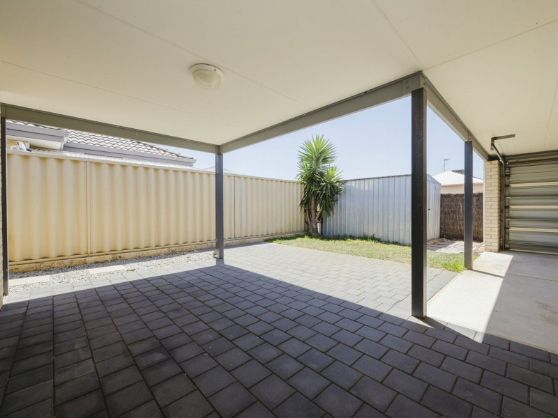 32 Finglas Meander, Butler WA 6036