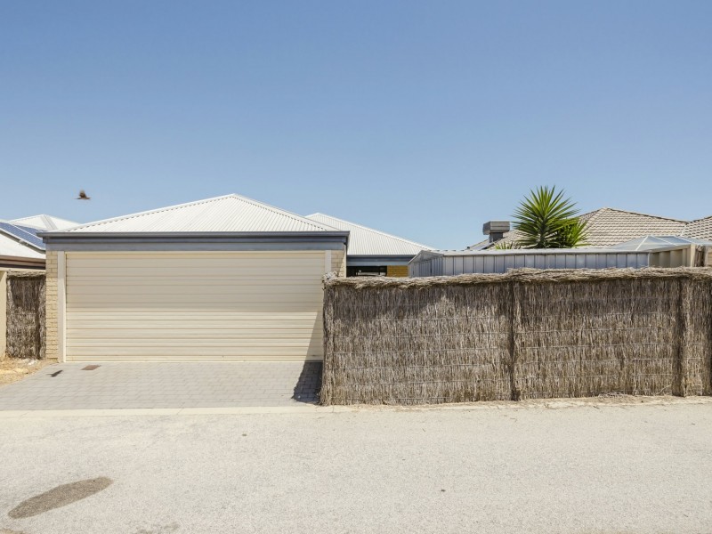 32 Finglas Meander, Butler WA 6036