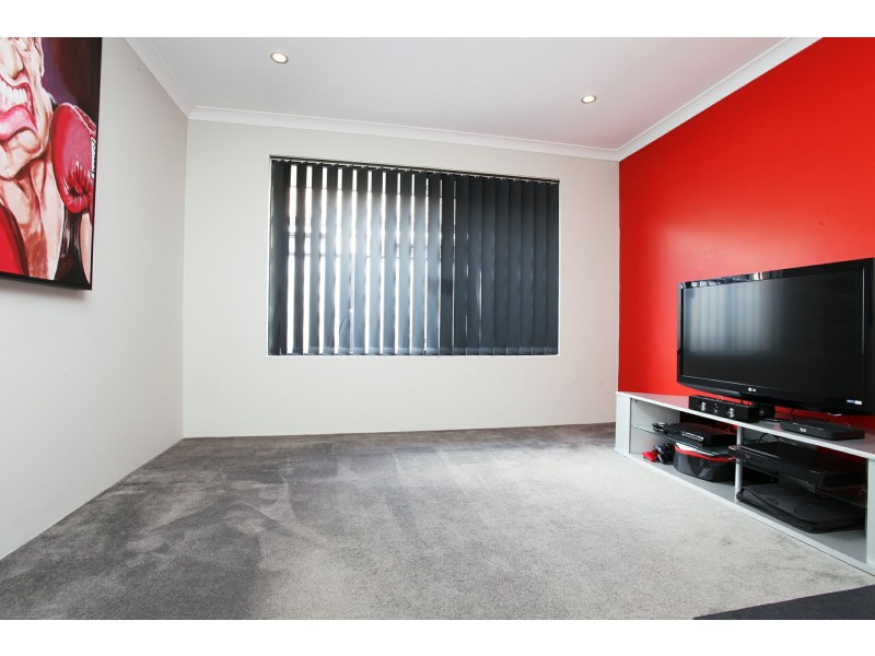 5 Nalgan Court, Carramar WA 6031