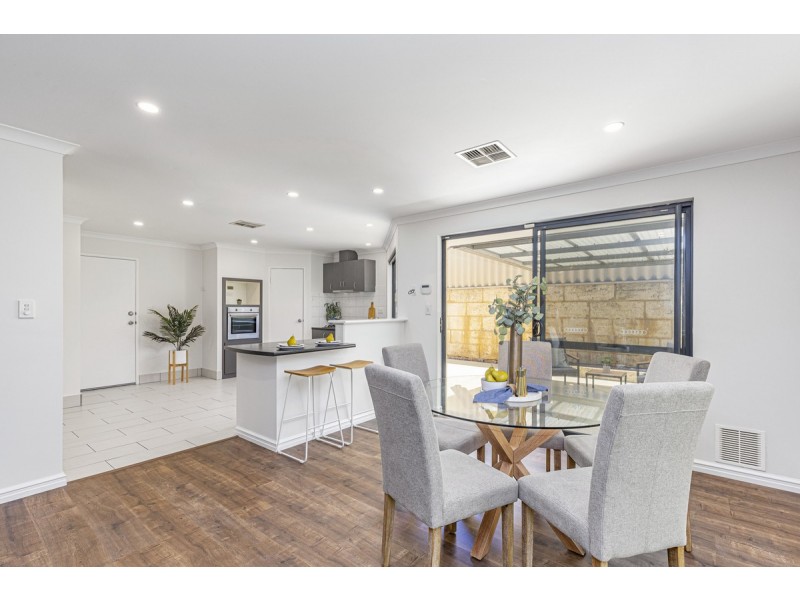 11 Feakle Bend, Ridgewood WA 6030