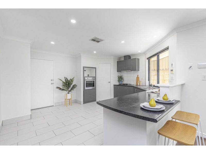 11 Feakle Bend, Ridgewood WA 6030