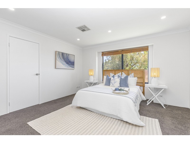 11 Feakle Bend, Ridgewood WA 6030