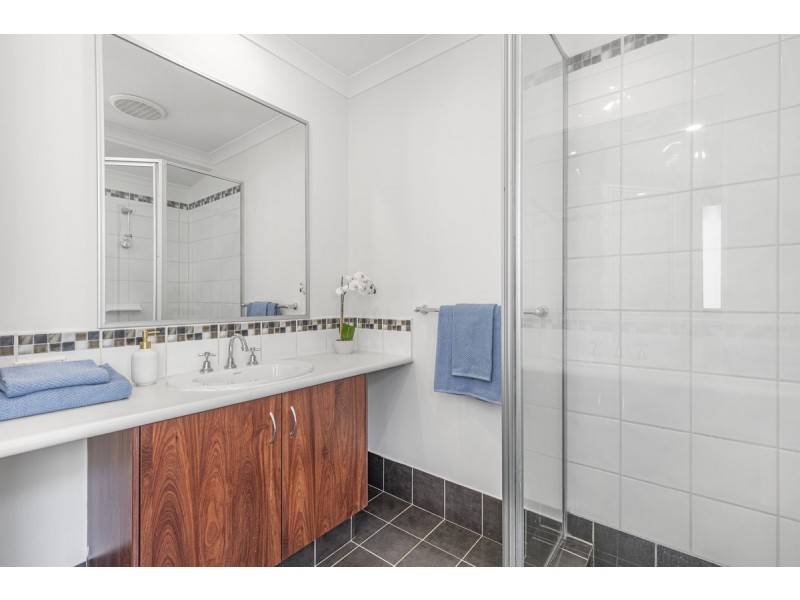 11 Feakle Bend, Ridgewood WA 6030