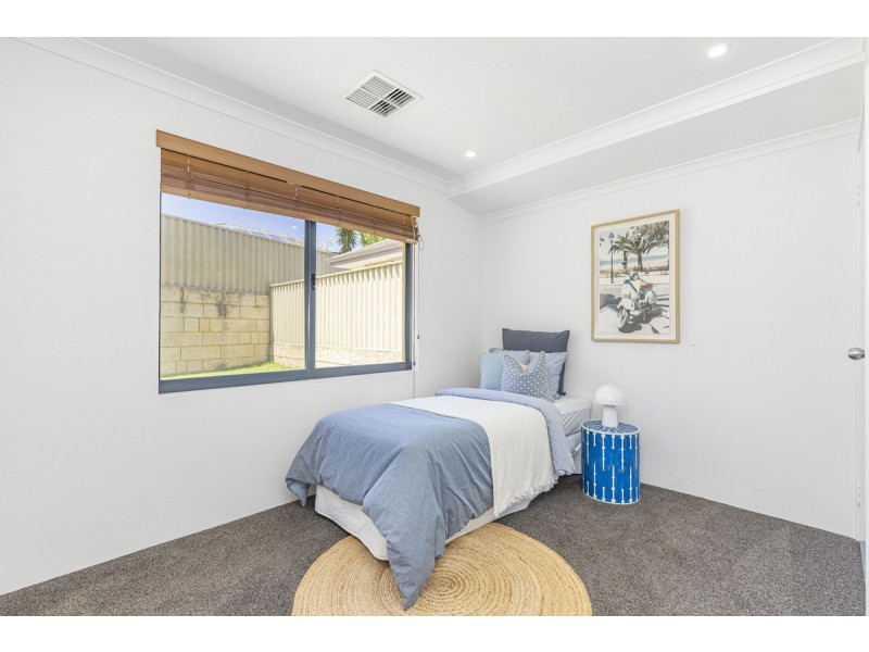 11 Feakle Bend, Ridgewood WA 6030