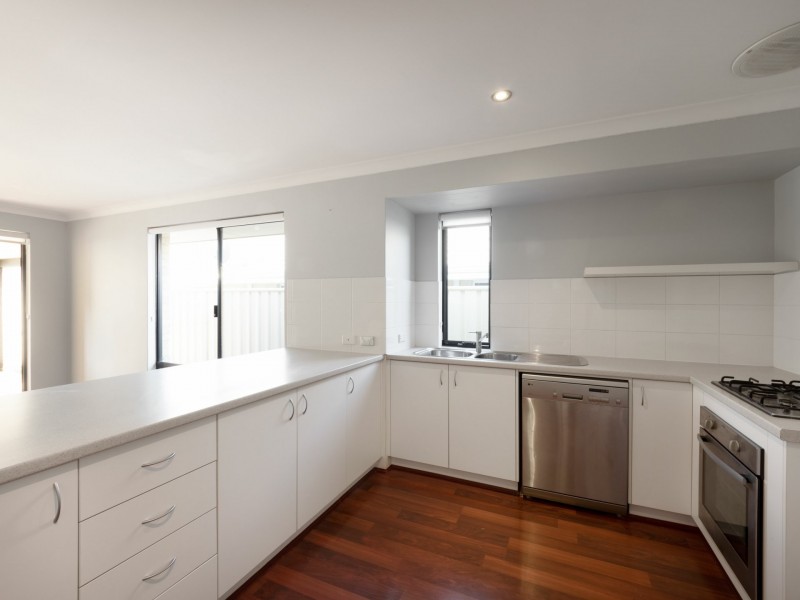 19 Winona Link, Banksia Grove WA 6031