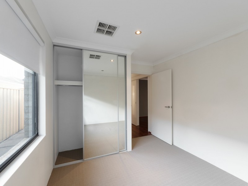 19 Winona Link, Banksia Grove WA 6031