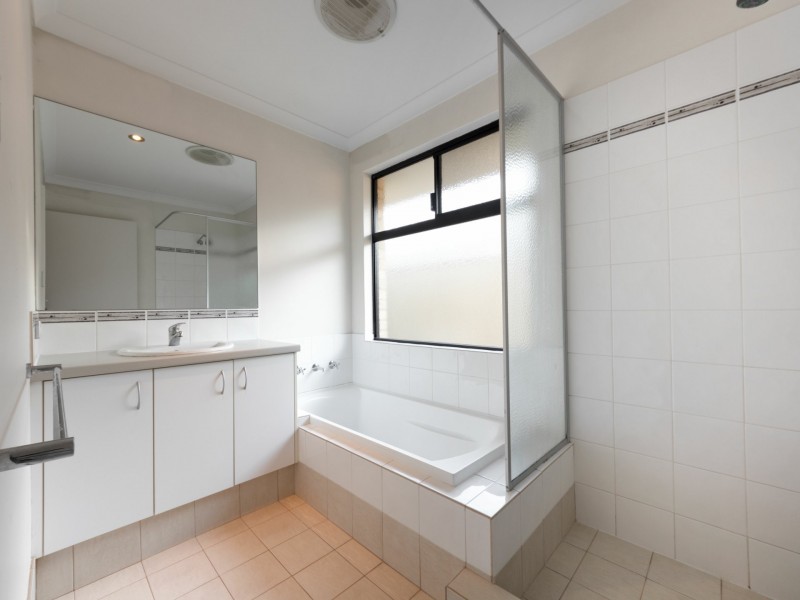 19 Winona Link, Banksia Grove WA 6031