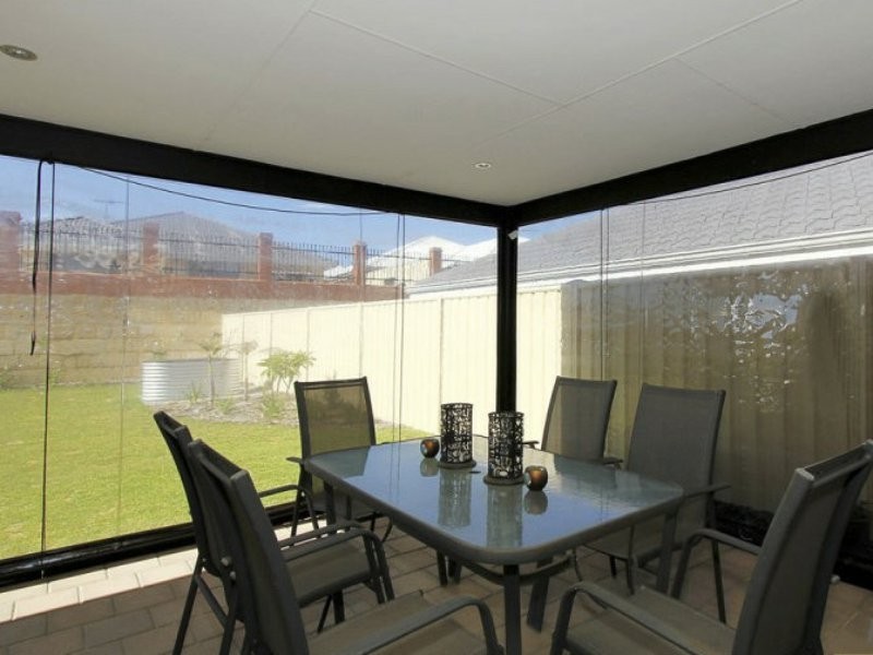 19 Winona Link, Banksia Grove WA 6031