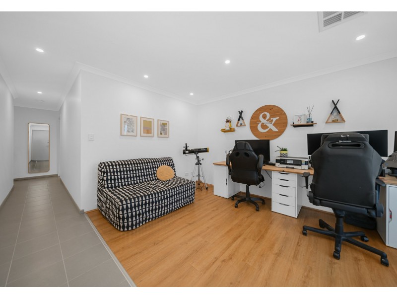 59 Leschenault Loop, Banksia Grove WA 6031