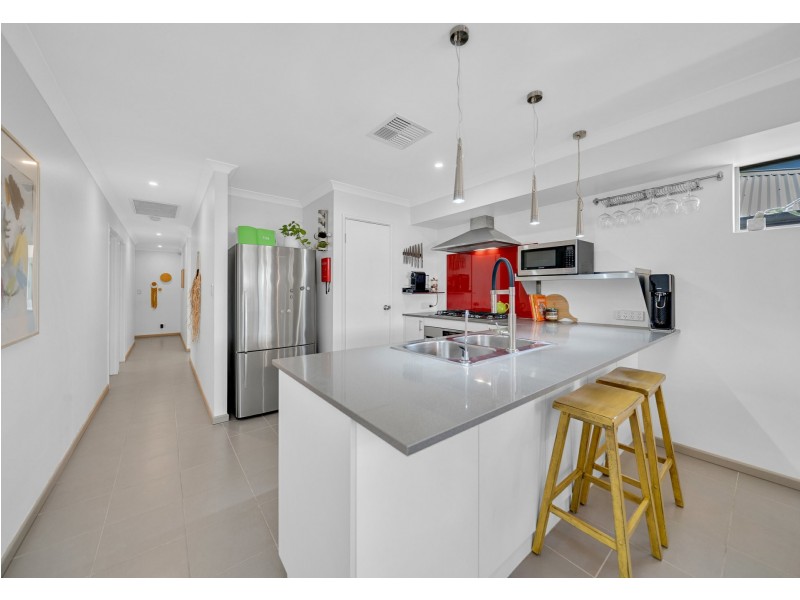 59 Leschenault Loop, Banksia Grove WA 6031