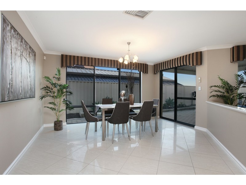 9 Tandara Fairway, Tapping WA 6065