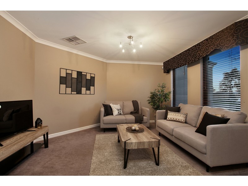 9 Tandara Fairway, Tapping WA 6065