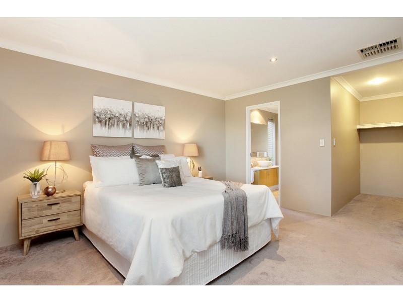 9 Tandara Fairway, Tapping WA 6065