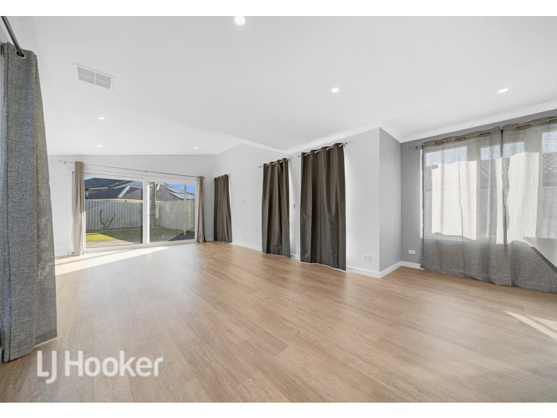 18A Calbourne Way, Kingsley WA 6026