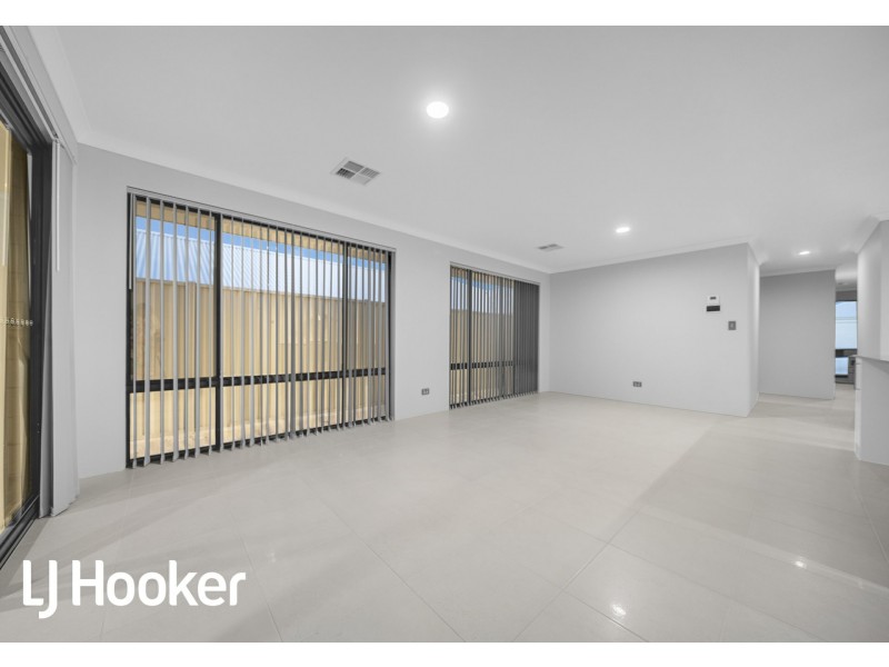 9 Elderflower Way, Alkimos WA 6038