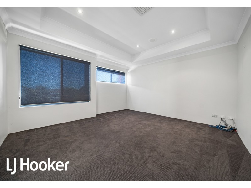 8 Landbeach Boulevard, Butler WA 6036