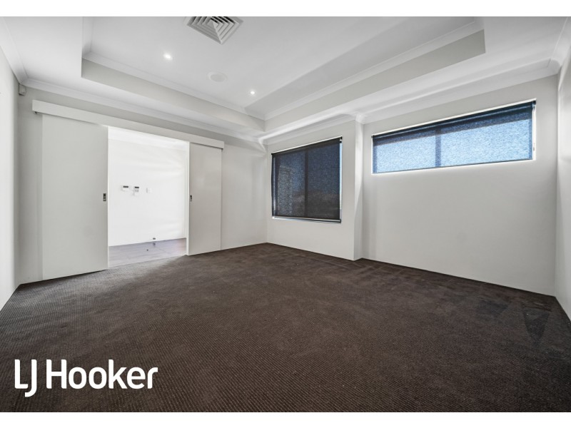 8 Landbeach Boulevard, Butler WA 6036