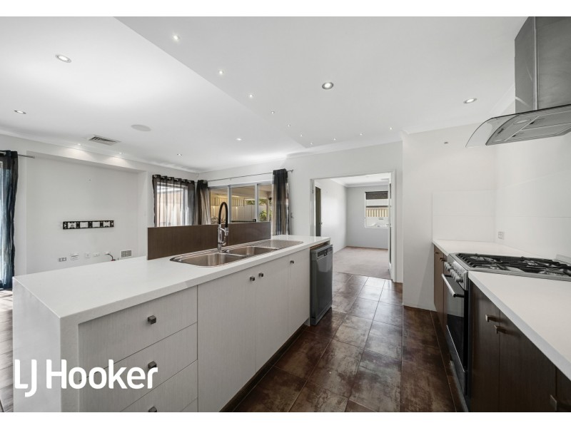 8 Landbeach Boulevard, Butler WA 6036