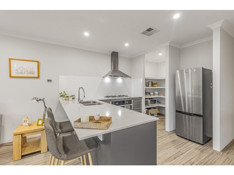 114 Reflection Boulevard, Jindalee WA 6036