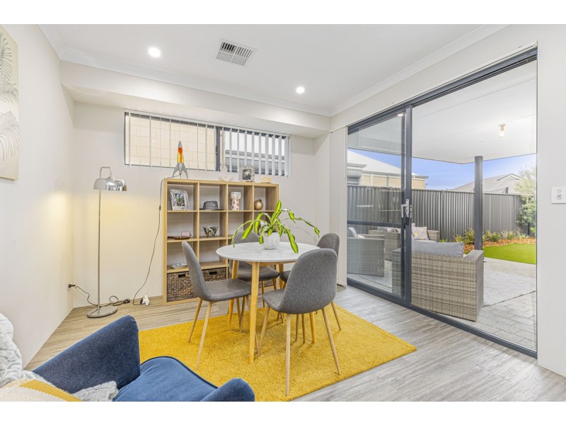 114 Reflection Boulevard, Jindalee WA 6036