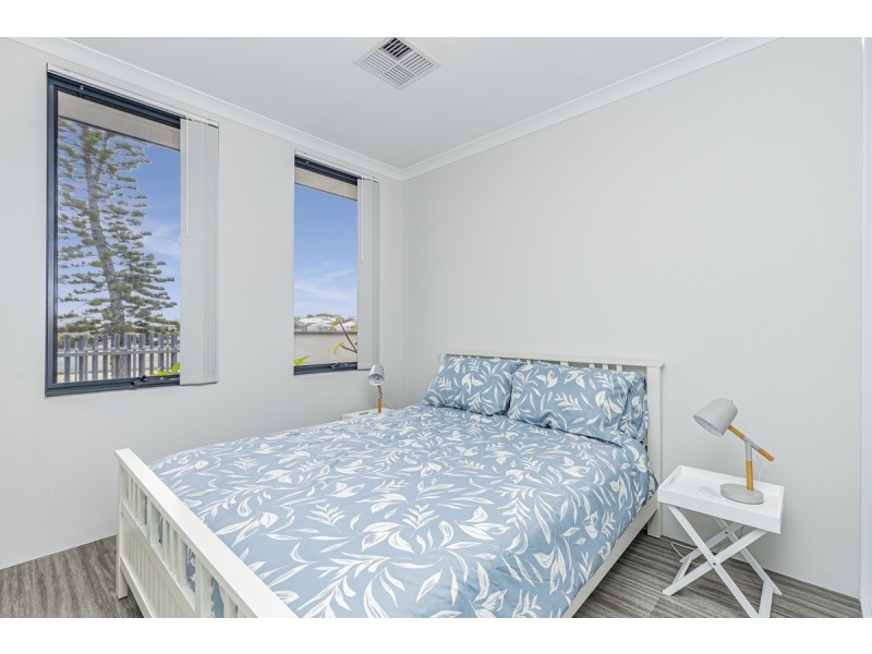 114 Reflection Boulevard, Jindalee WA 6036