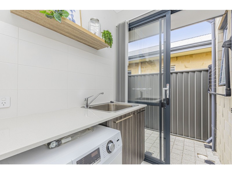 114 Reflection Boulevard, Jindalee WA 6036