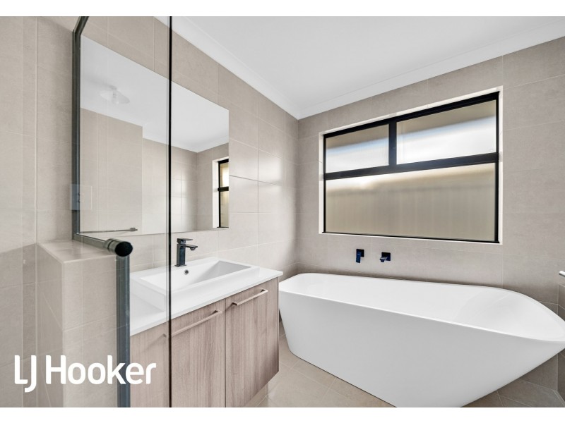 33 Kimolos Way, Alkimos WA 6038