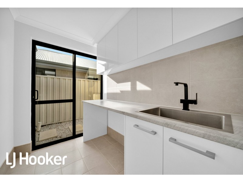 33 Kimolos Way, Alkimos WA 6038