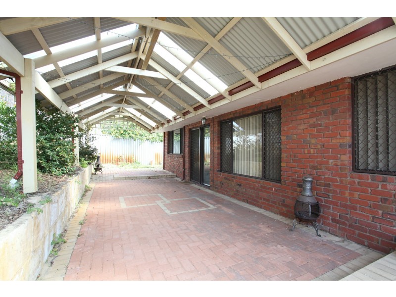 9 Fern Grove, Ballajura WA 6066