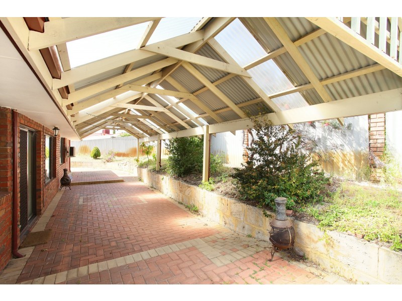 9 Fern Grove, Ballajura WA 6066