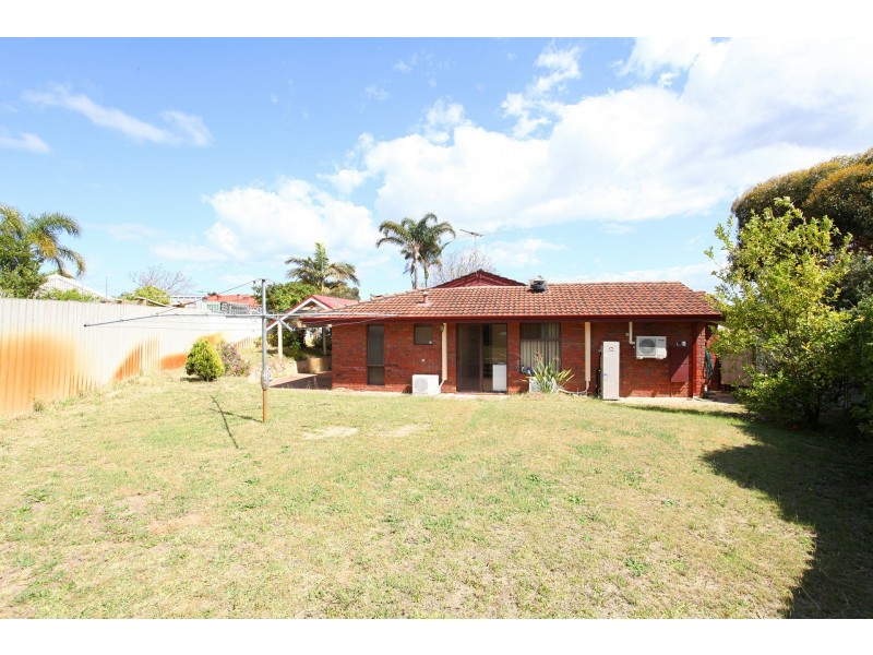 9 Fern Grove, Ballajura WA 6066