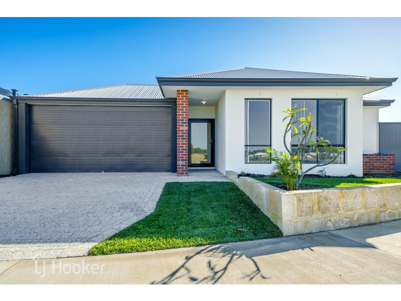 19 Dandenong Parade, Clarkson WA 6030
