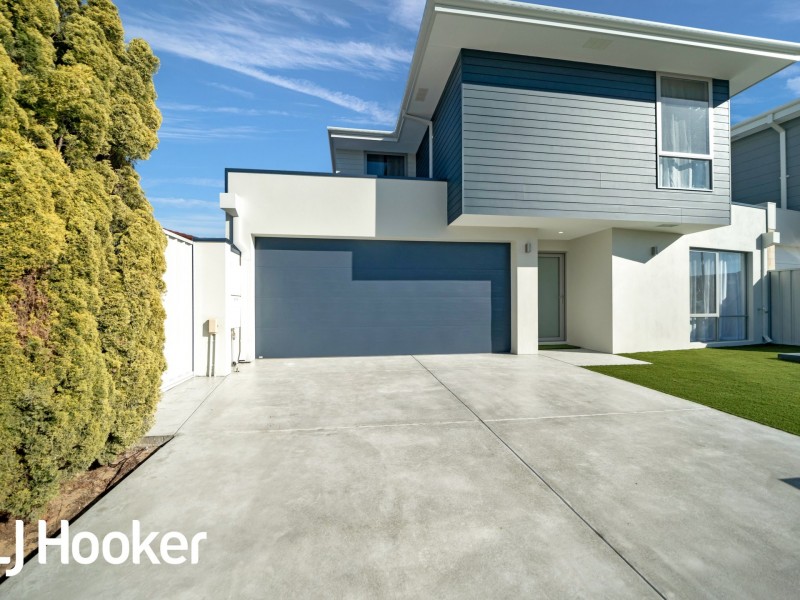 18B Calbourne Way, Kingsley WA 6026